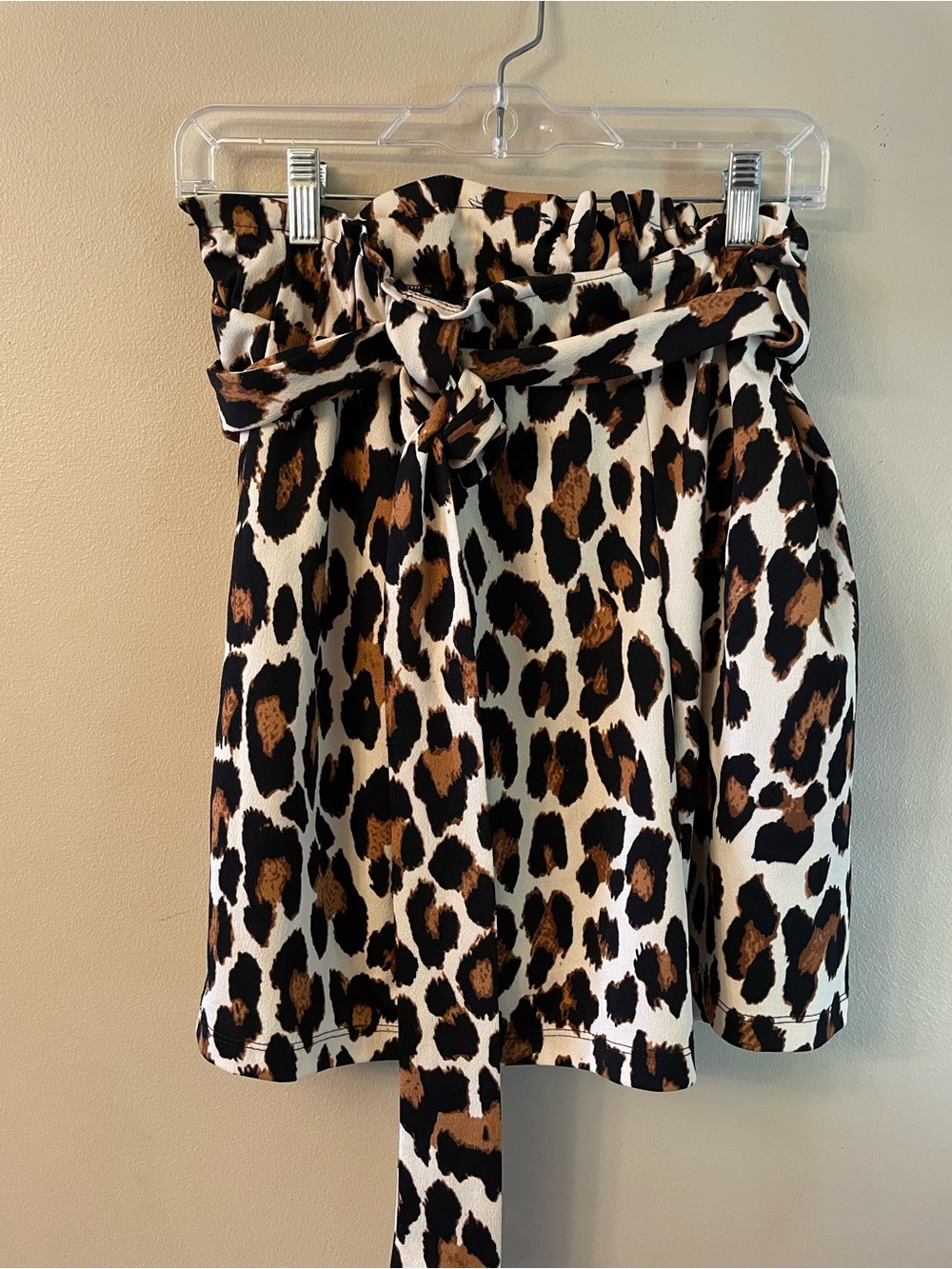 Sentimental NY -Leopard Print Paperbag Waist Shorts- Brown/Black